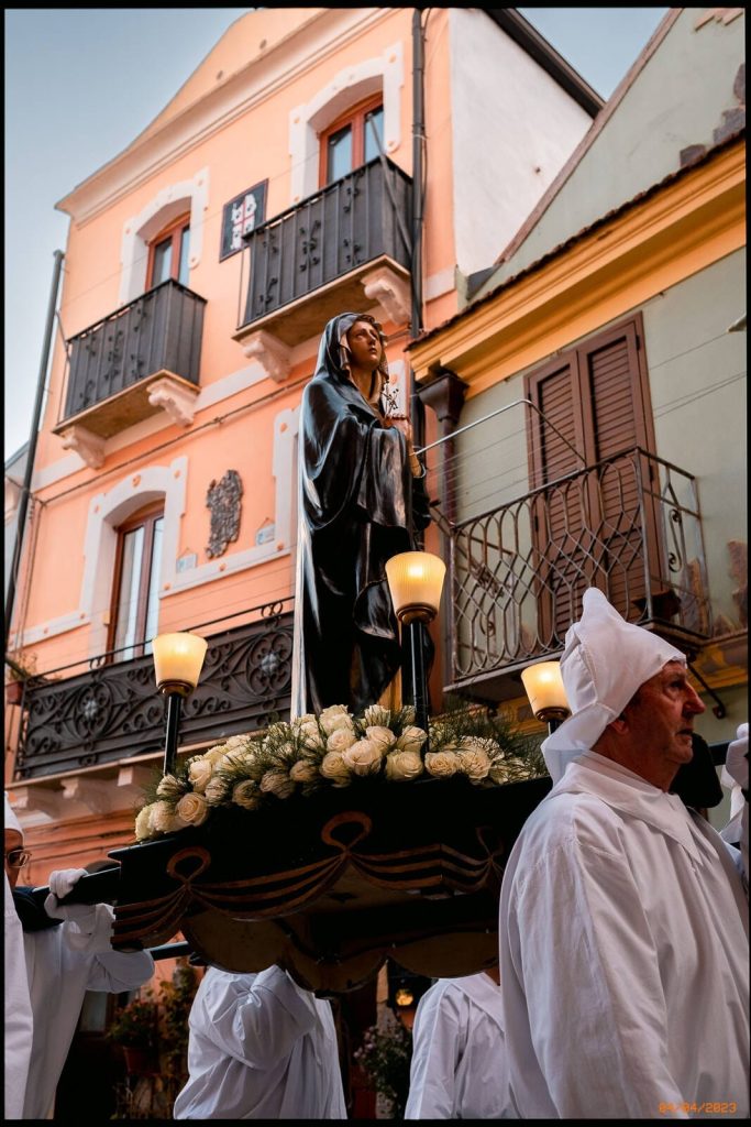 Sagre della Sardegna - Martedi Santo Processione dei Misteri DSF3558 683x1024 Sagre della Sardegna - Martedi Santo Processione dei Misteri DSF3558 683x1024