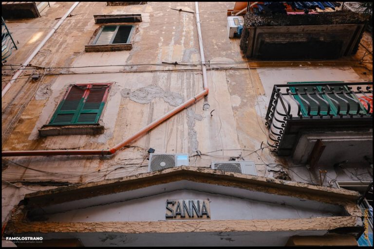 Quartieri Spagnoli 38