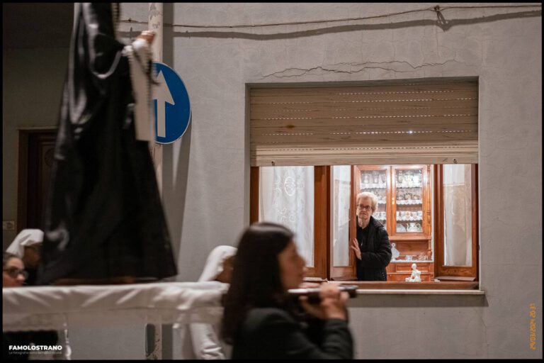 Famolostrano fotografie