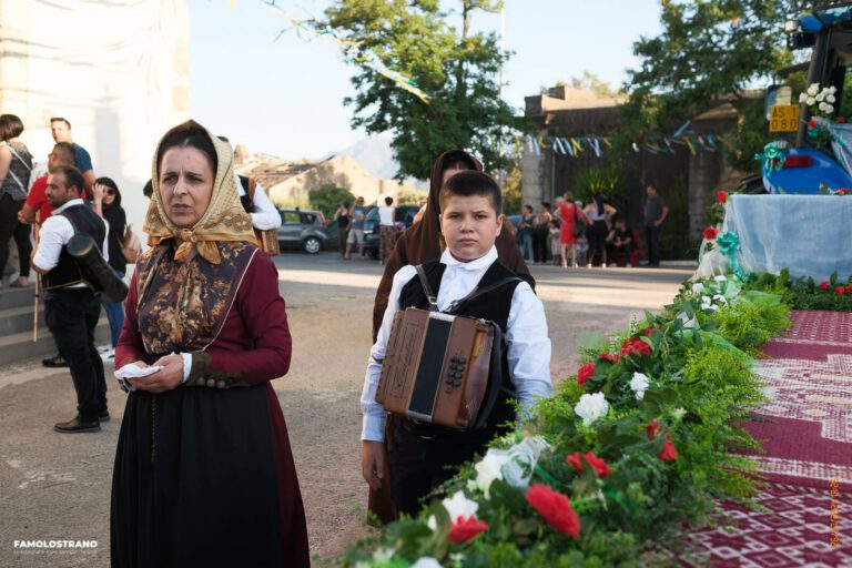 Siliqua Festa Sant'Anna Tradizioni