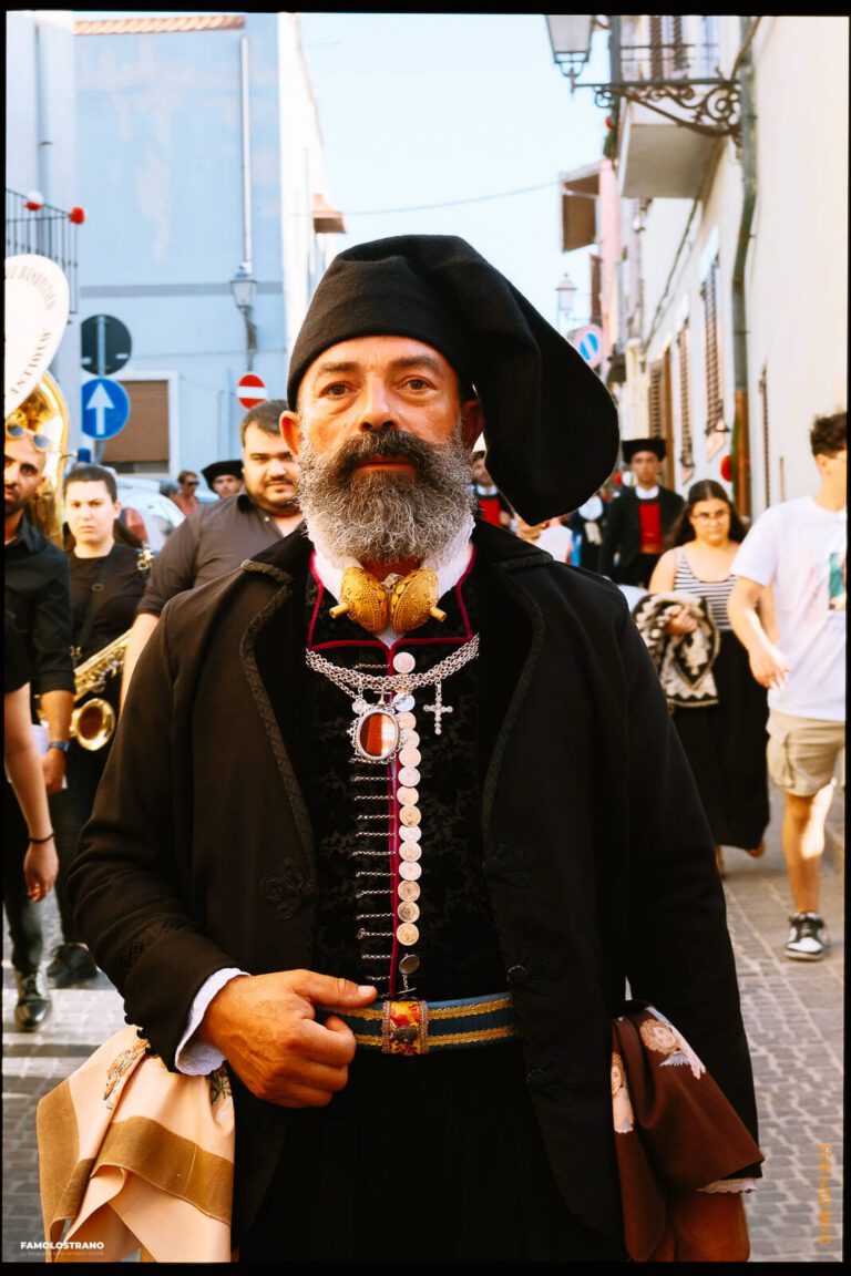 Processione di Sant'Antioco Martire per: Tradizioni
