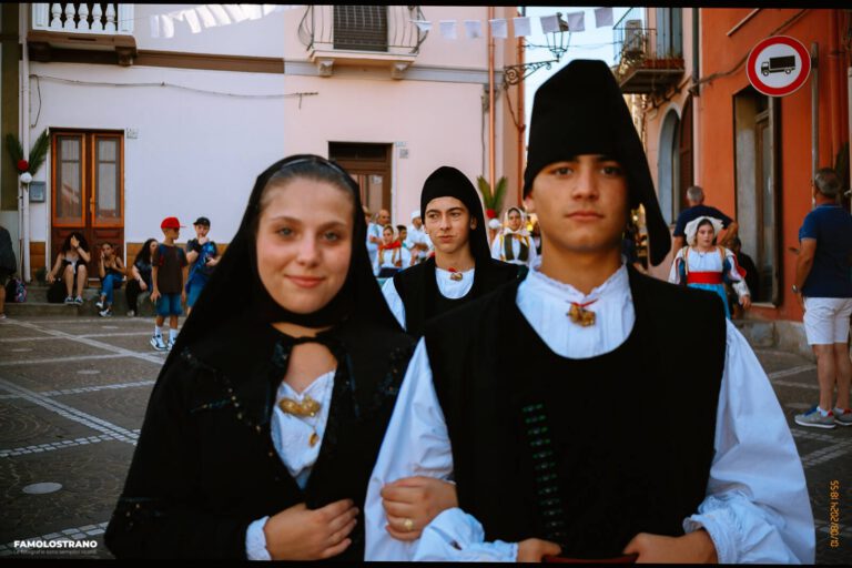Processione di Sant'Antioco Martire per: Tradizioni
