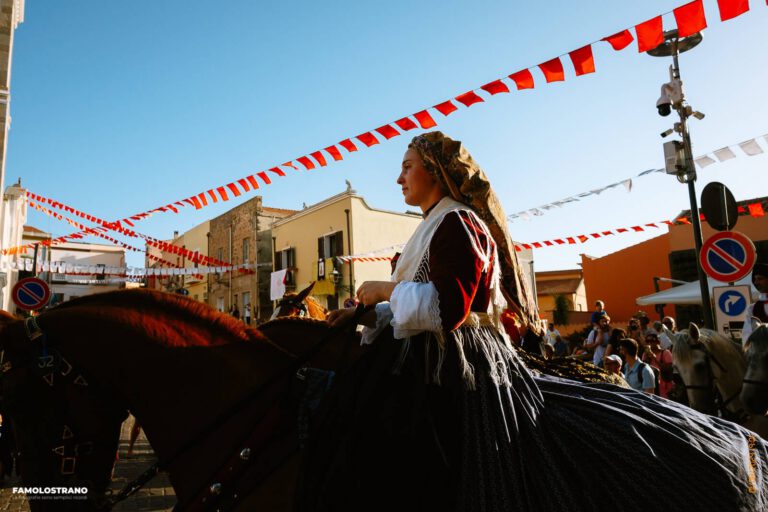 Processione di Sant'Antioco Martire per: Tradizioni