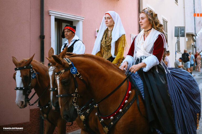 Processione di Sant'Antioco Martire per: Tradizioni