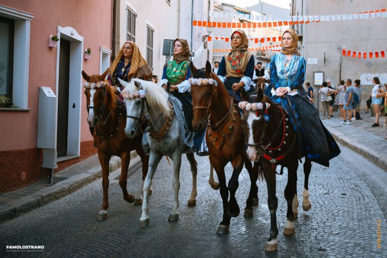 Processione di Sant'Antioco Martire per: Tradizioni