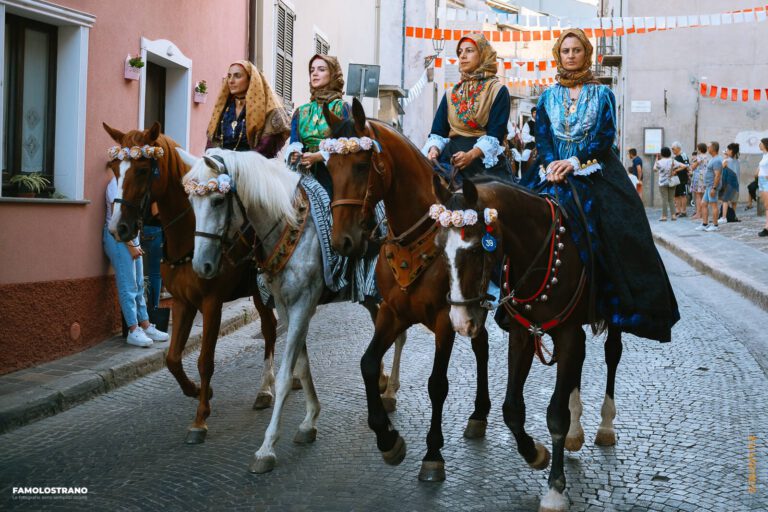 Processione di Sant'Antioco Martire per: Tradizioni