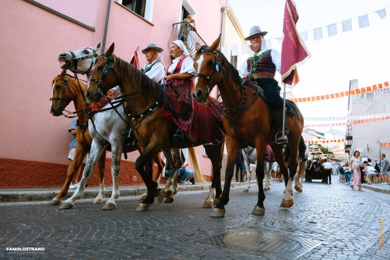 Processione di Sant'Antioco Martire per: Tradizioni