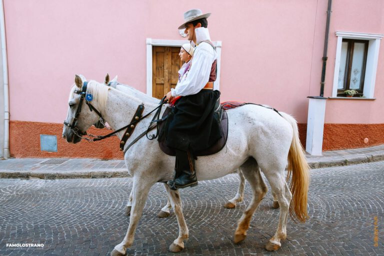 Processione di Sant'Antioco Martire per: Tradizioni