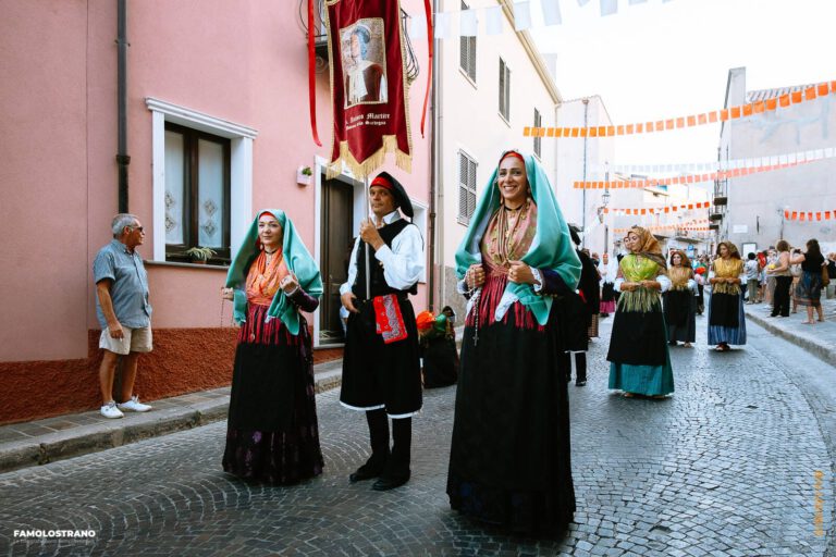 Processione di Sant'Antioco Martire per: Tradizioni