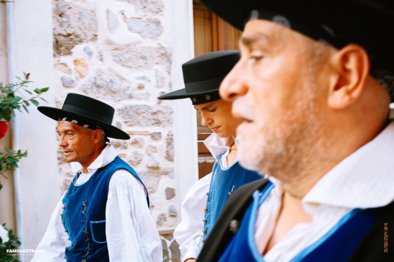 Processione di Sant'Antioco Martire per: Tradizioni