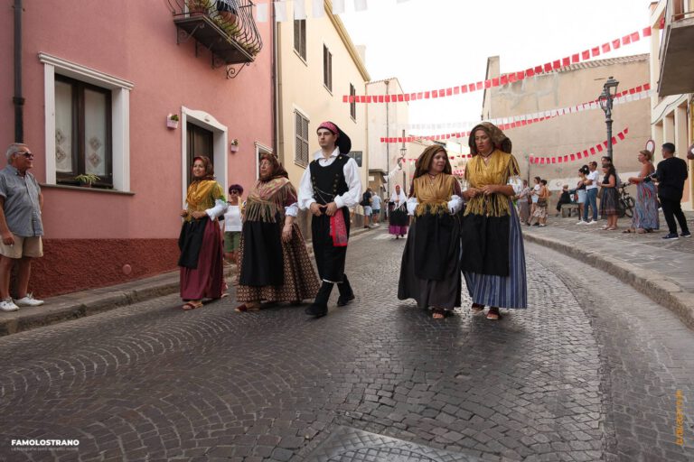 Processione di Sant'Antioco Martire per: Tradizioni