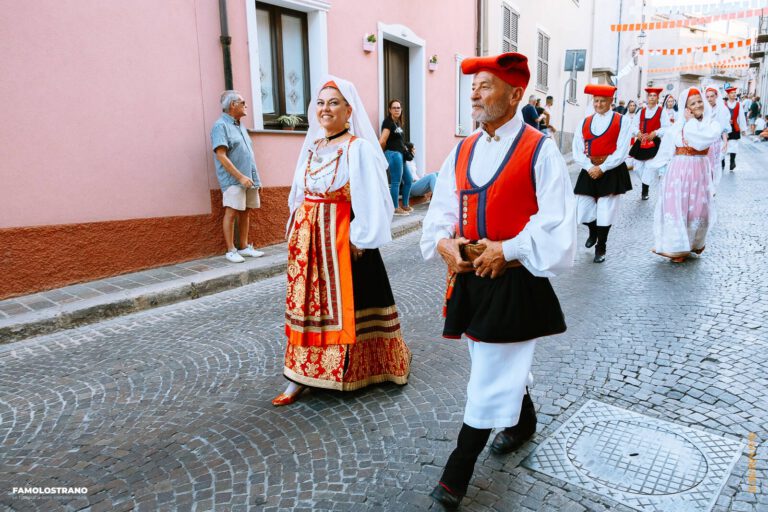 Processione di Sant'Antioco Martire per: Tradizioni
