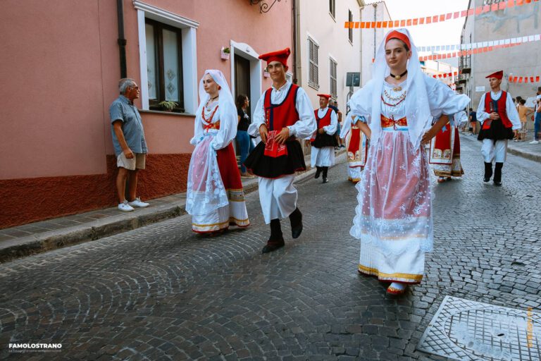 Processione di Sant'Antioco Martire per: Tradizioni