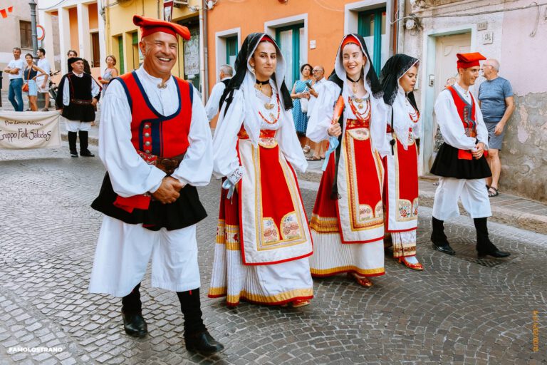 Processione di Sant'Antioco Martire per: Tradizioni
