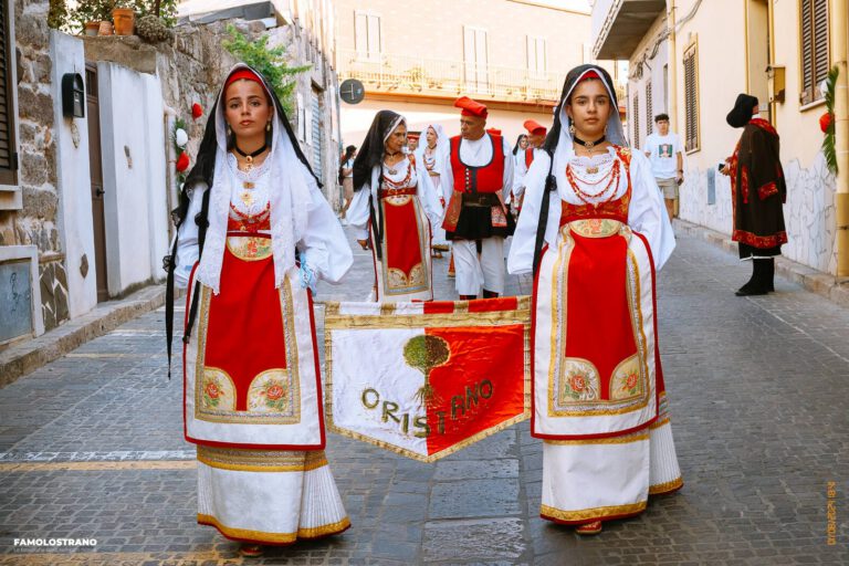 Processione di Sant'Antioco Martire per: Tradizioni