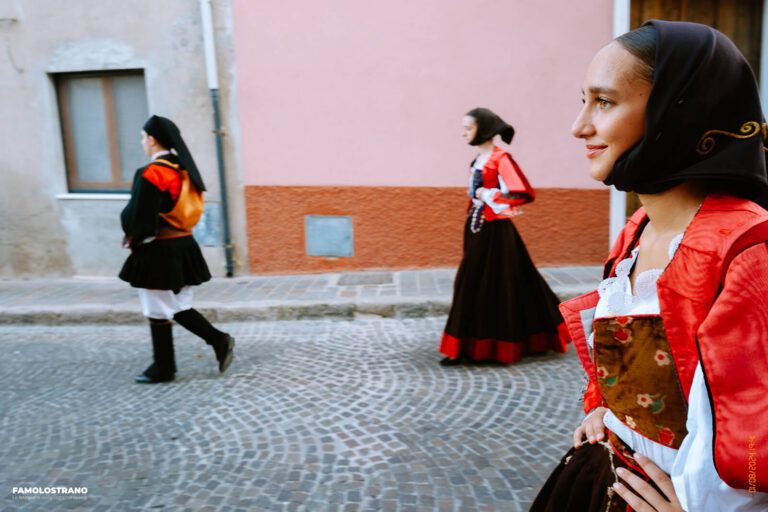 Processione di Sant'Antioco Martire per: Tradizioni