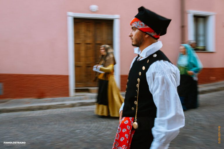 Processione di Sant'Antioco Martire per: Tradizioni