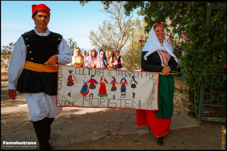 Processione di Santa Lucia a Monastir per: Tradizioni