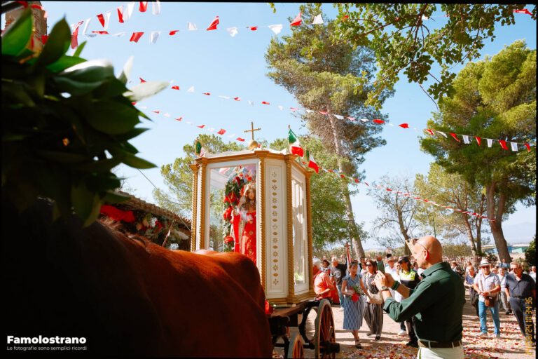 Processione di Santa Lucia a Monastir per: Tradizioni