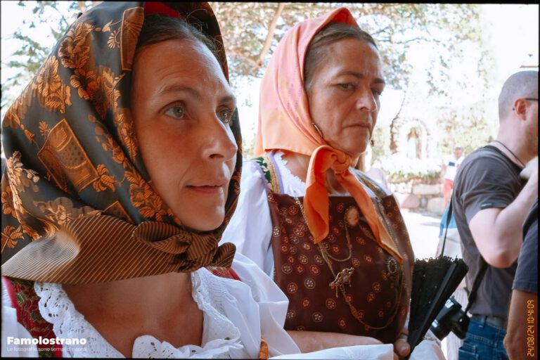 Processione di Santa Lucia a Monastir per: Tradizioni