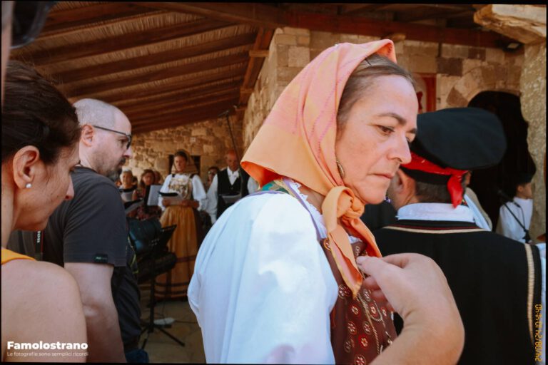 Processione di Santa Lucia a Monastir per: Tradizioni