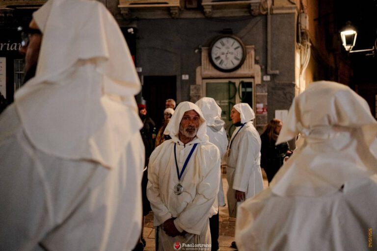 Giro delle sette Chiese. Processione con il Simulacro di Sant’Efisio DSCF4636