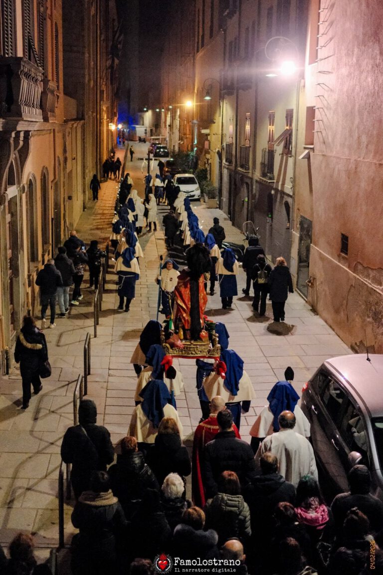 Giro delle sette Chiese. Processione con il Simulacro di Sant’Efisio DSCF4734