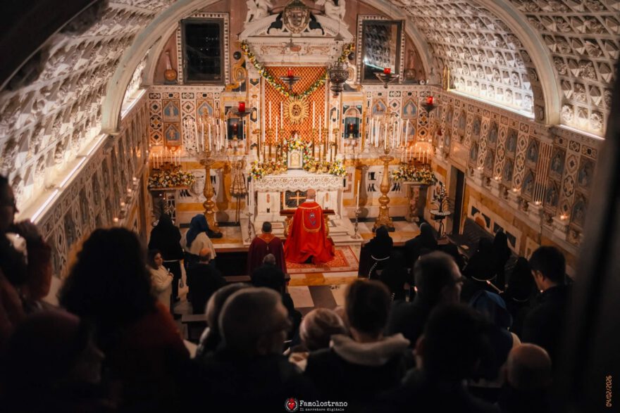 Giro delle sette Chiese. Processione con il Simulacro di Sant’Efisio