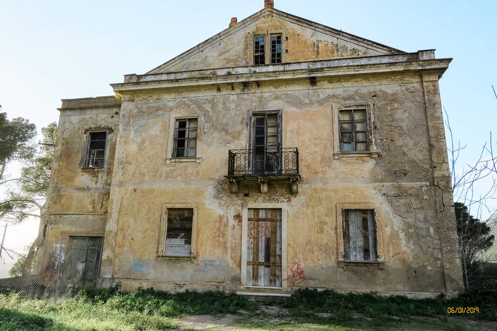 Villa Stefani - Villaggio abbandonato Normann 001 1024x683